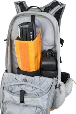 EVOC FR Enduro E-Ride 16 E-Bike Rucksack 11 EVOC FR Enduro E-Ride 16 E-Bike Rucksack -Bike Zubehör evoc fr enduro e ride 16 akku