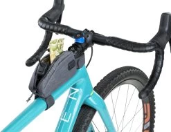 Evoc Top Tube Pack S 0,5L Oberrohrtasche 12 Evoc Top Tube Pack S 0,5L Oberrohrtasche -Bike Zubehör evoc top tupe pack s 500 ml am oberrohr befestigt offen carbon grau