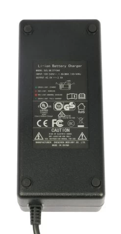 Groove Go Ladegerät 2A - Kalkhoff Durban - Raleigh Austin 5 Groove Go Ladegerät 2A - Kalkhoff Durban - Raleigh Austin -Bike Zubehör groove go ladegeraet ab 2017 rueck ansicht