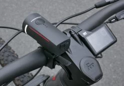 Trelock Licht-Set LS 300 I-GO VECTOR 11 Trelock Licht-Set LS 300 I-GO VECTOR -Bike Zubehör ls 300 i go action 3