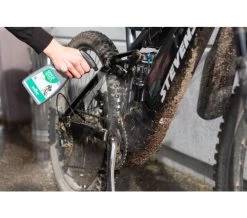 Motorex Quick Clean Fahrradreiniger -Bike Zubehör motorex quick cleaner fahrradreiniger im einsatz