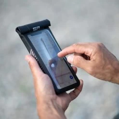 SP Connect Weather Proof Universal Case - Smartphonehülle -Bike Zubehör sp connect weather proof universal case action